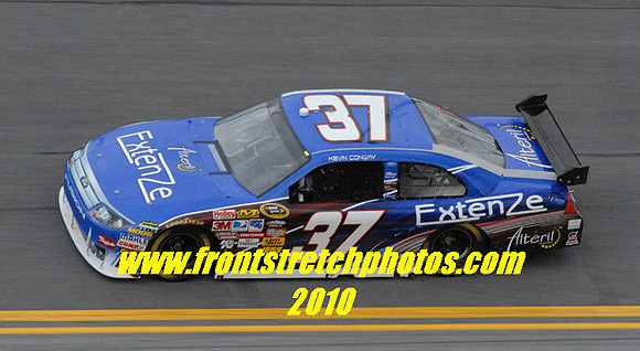Travis Kvapil